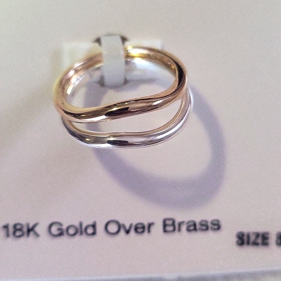 18K Gold Over Brass Ring - Picture 2 of 3